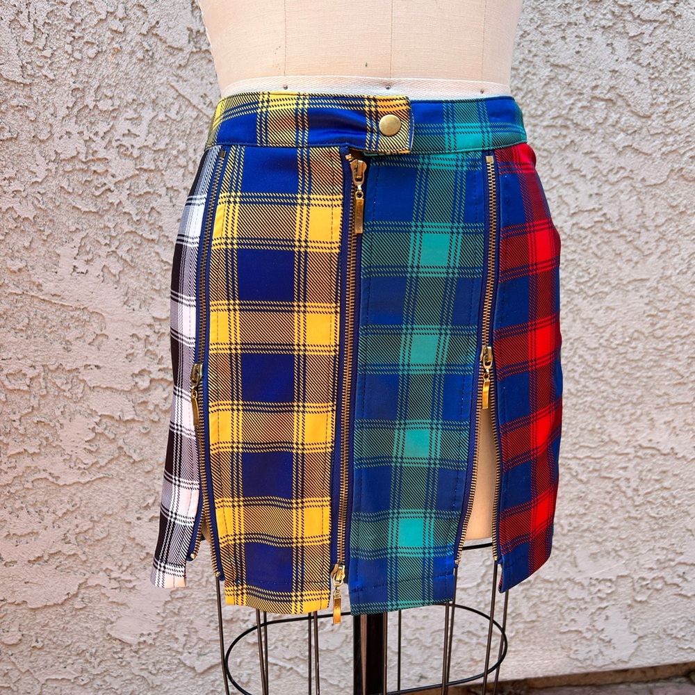 Plaid mini skirt